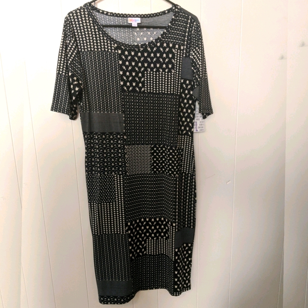 NWT LuLaRoe Large Black & White Julia Dress